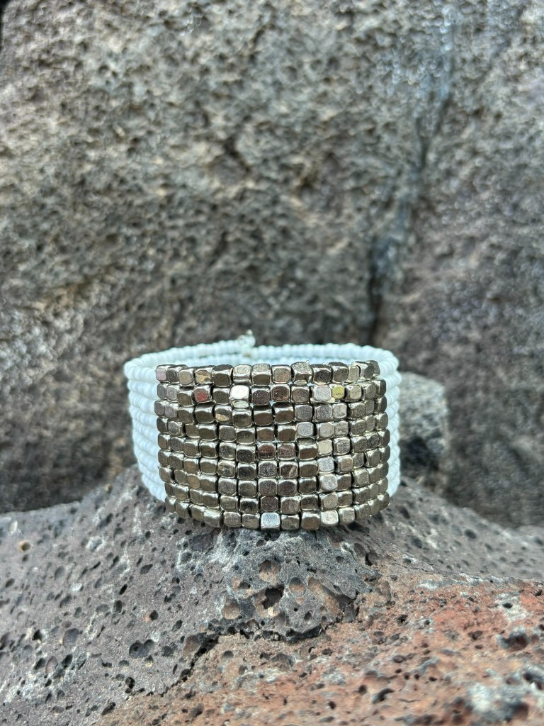 Pulsera Cahaya tiga 